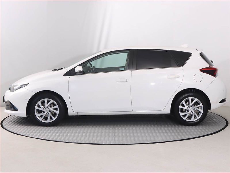 Toyota Auris (2018) 1.2 Ti, Automat, Serv.kniha - fotka 3 z 19
