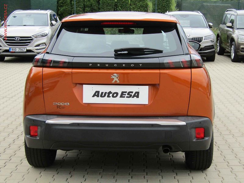 Peugeot 2008 (2020) 1.2PT, AC, servis.kniha - fotka 5 z 14