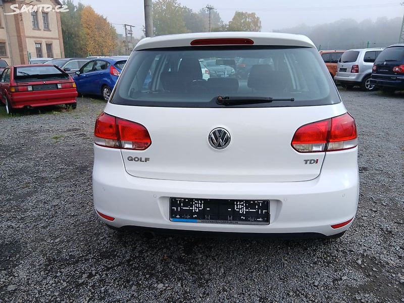 Volkswagen Golf VI 1.6 TDI - fotka 8 z 29