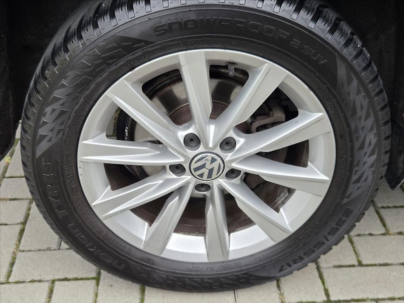 Volkswagen Tiguan 2,0 TDi DSG 4x4 Tažné z. Track - fotka 23 z 24