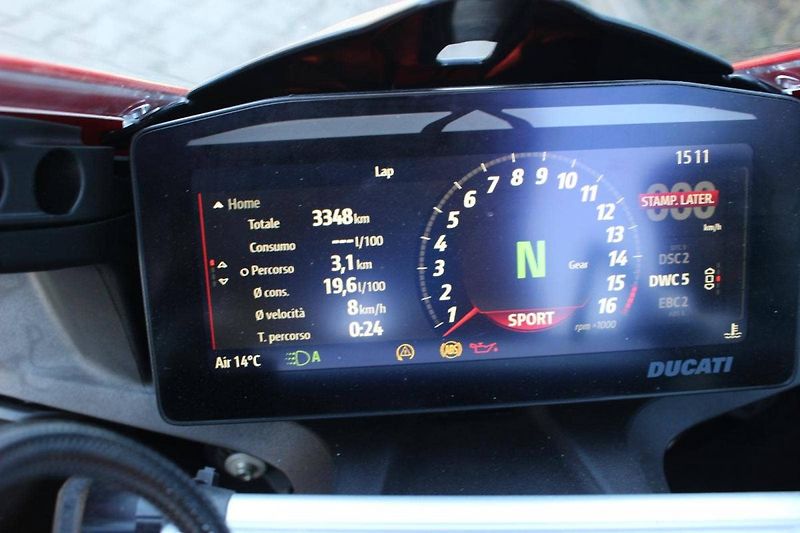 Ducati Panigale V4 S (2025) 2025  jen 3400 km - fotka 8 z 11