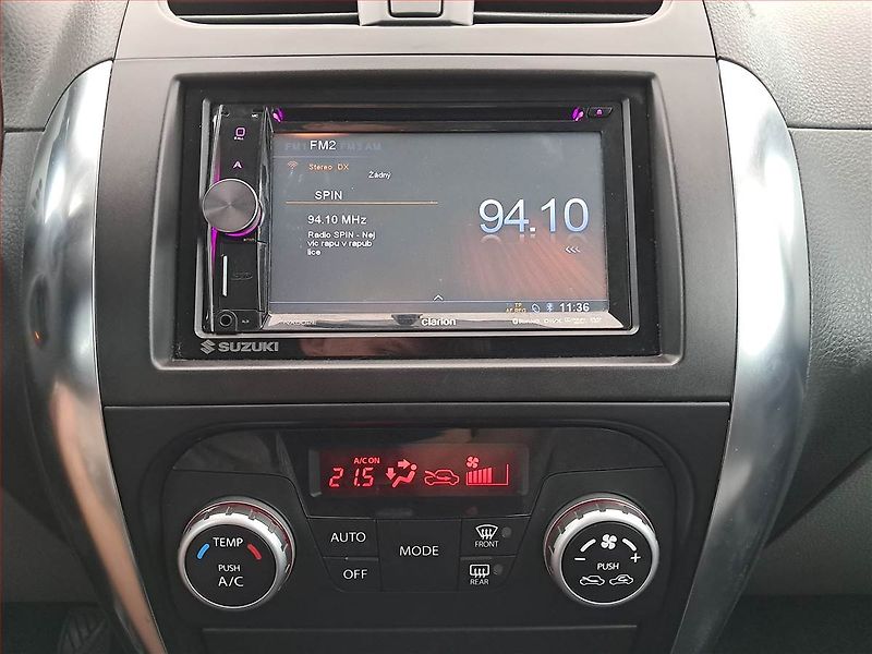 Suzuki SX4 (2013) 1.6 VVT, 4X4, ČR,1.maj - fotka 12 z 18