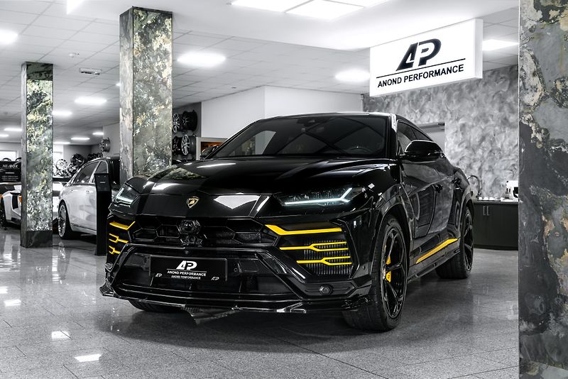 Lamborghini Urus B&O/360/PANO/KARBON/MASÁŽ/ - fotka 2 z 28