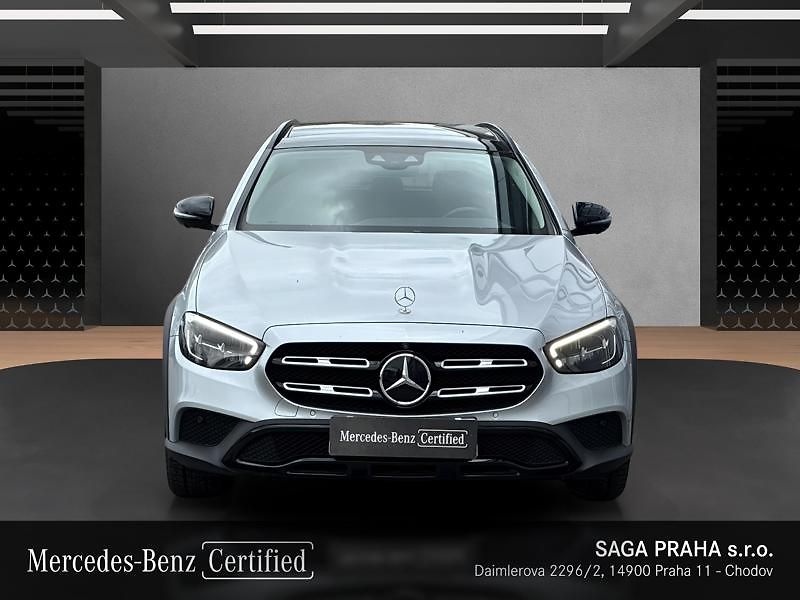 Mercedes-Benz Třídy E E-Třída 400 d 4MATIC All-Terra - fotka 2 z 18