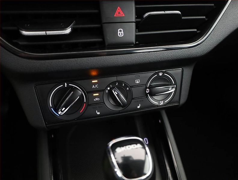 Škoda Kamiq (2021) 1.0 TSI, Automat, Serv.kniha - fotka 10 z 18