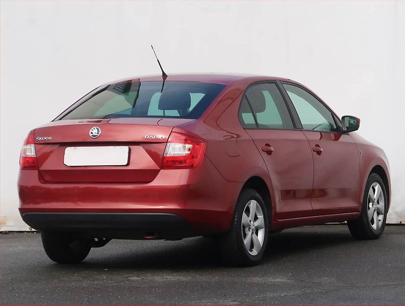 Škoda Rapid (2014) Ambition 1.2 TSI, Serv.kniha - fotka 5 z 17