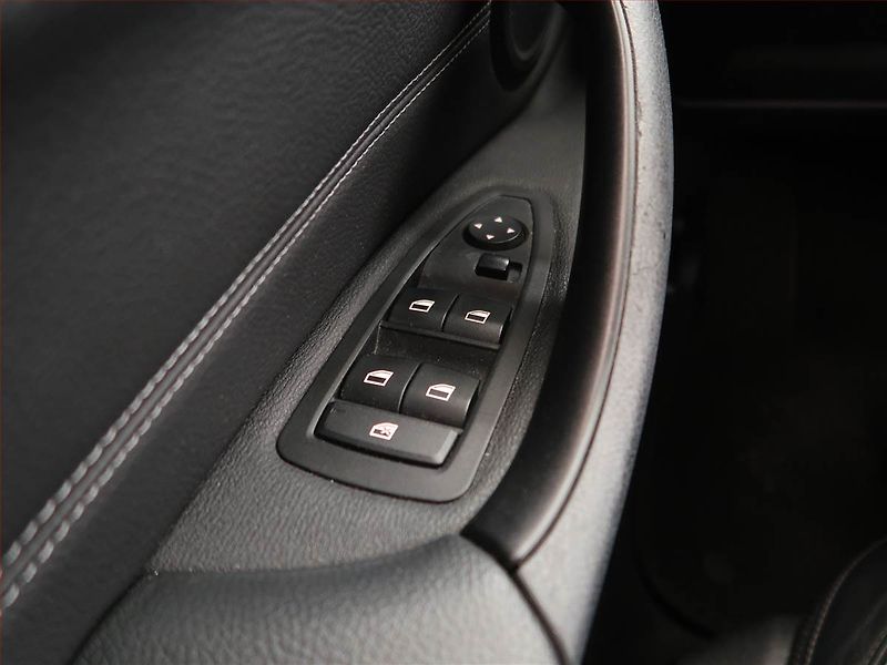 BMW X1 (2016) sDrive18d, Automat, Kůže - fotka 16 z 21