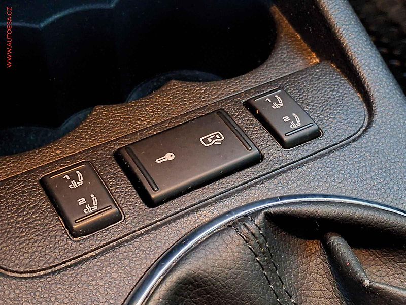 Škoda Roomster (2014) 1.2 TSi, Fresh, park.čidla - fotka 13 z 16
