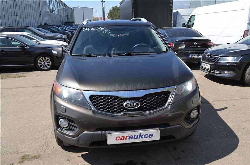 Kia Sorento (2012) 2,2 CRDI AWD - fotka 2 z 21