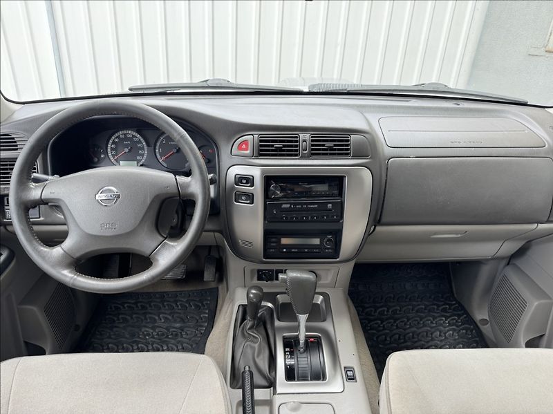 Nissan Patrol 3,0 Di GR Wagon 4X4 - fotka 28 z 50