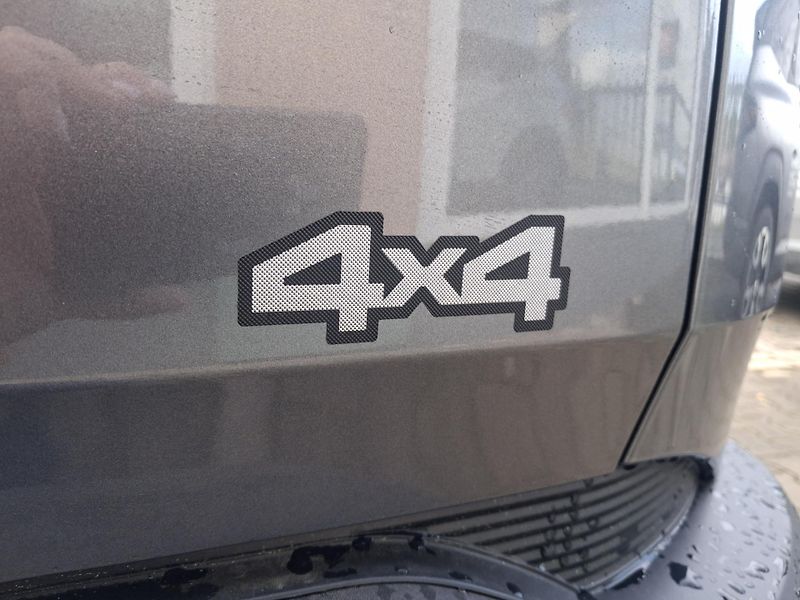 Dacia Duster (2026) Journey hybrid-G 150 4x4 - fotka 35 z 41