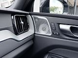 Volvo XC60 B5 AWD ULTRA / B&W / REZERVACE - náhled 28