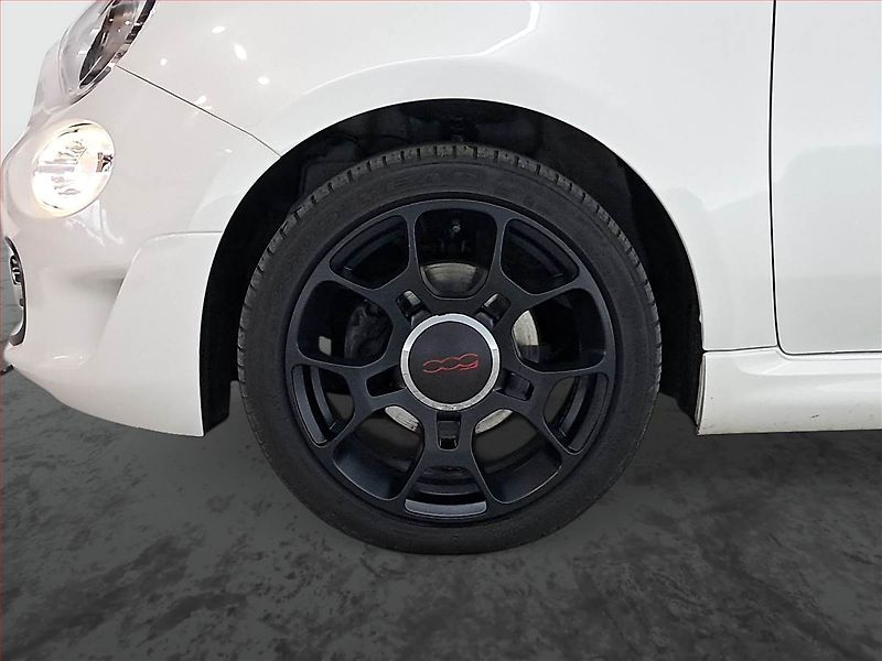 Fiat 500 (2017) 1.2, Kůže, Tempomat - fotka 14 z 17