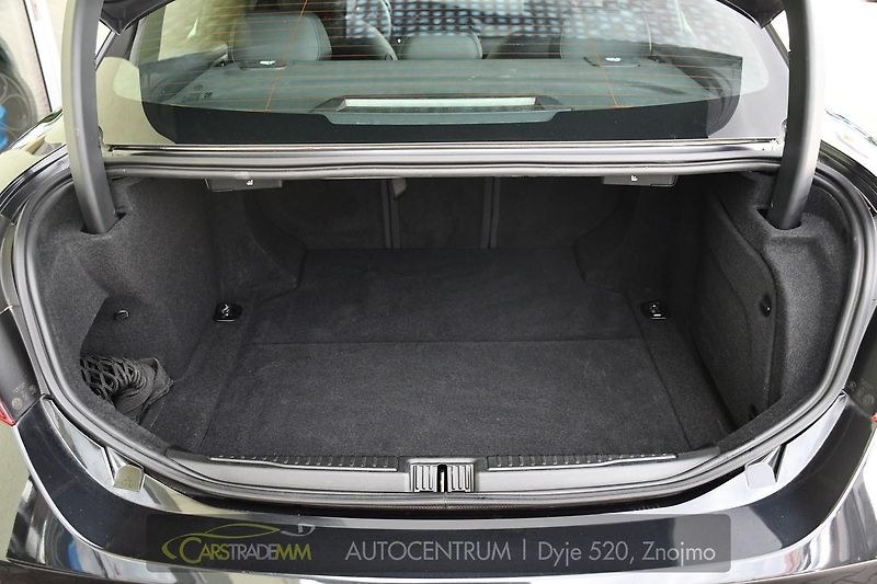 Alfa Romeo Giulia 2.2JTDm 154kw Ti - fotka 47 z 53