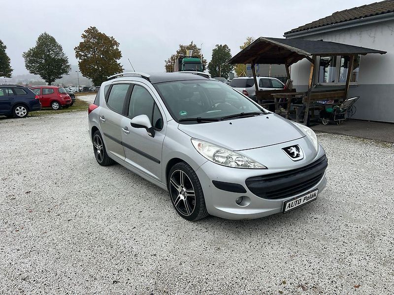 Peugeot 207 1.4 16V - fotka 2 z 14