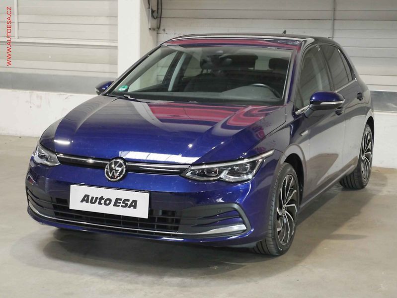 Volkswagen Golf (2020) 1.5TSi, AC, LED, navi - fotka 3 z 23