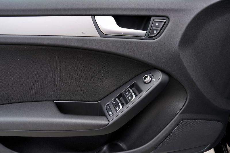 Audi A4 2.0 TDI/manuál/180 PS - fotka 16 z 42
