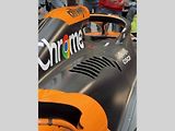 Vůz stáje McLaren obdivují fanoušci Formule 1 na brněnském Zelném trhu od soboty. Podívat se na něj mohou do úterý 27. května.