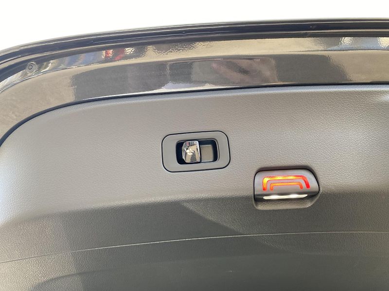 Mercedes-Benz GLC GLC 220d 4M kupé AVANTGARDE - fotka 18 z 27