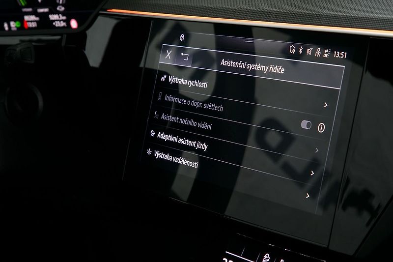 Audi e-tron 55 300kW S-line BlackEdi NV TZ - fotka 31 z 44