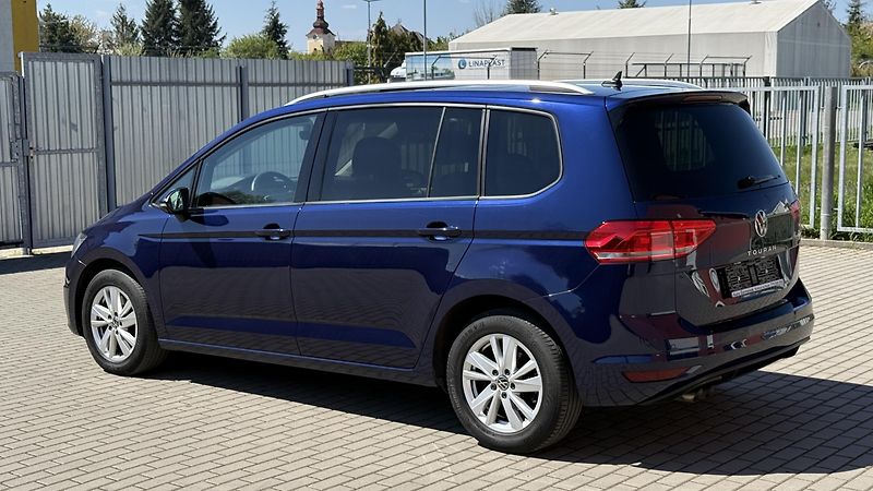 Volkswagen Touran (2022) 2.0TDi*110kW*DSG*7MÍST*STYLE* - fotka 2 z 29