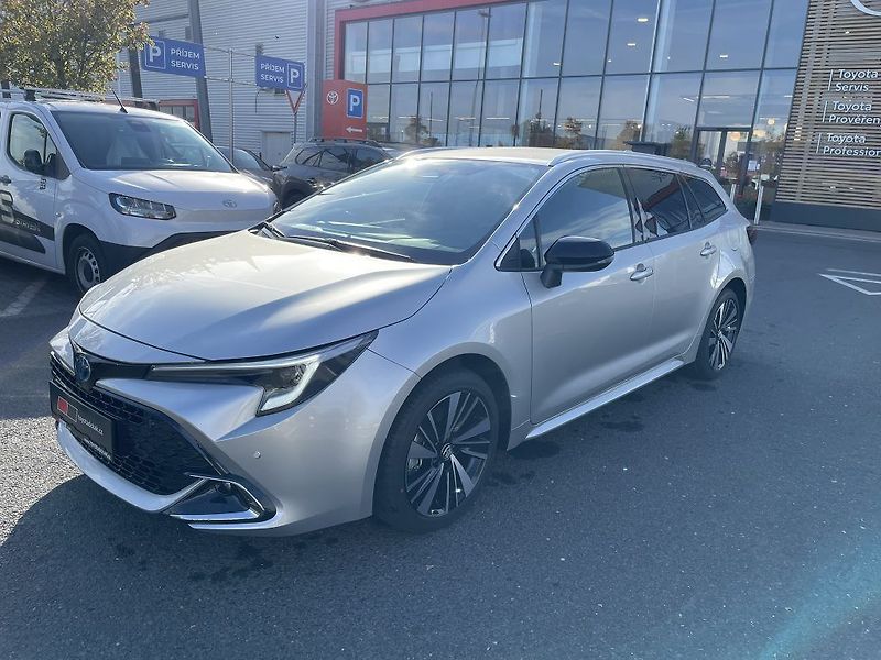 Toyota Corolla 2.0 HEV - fotka 11 z 28