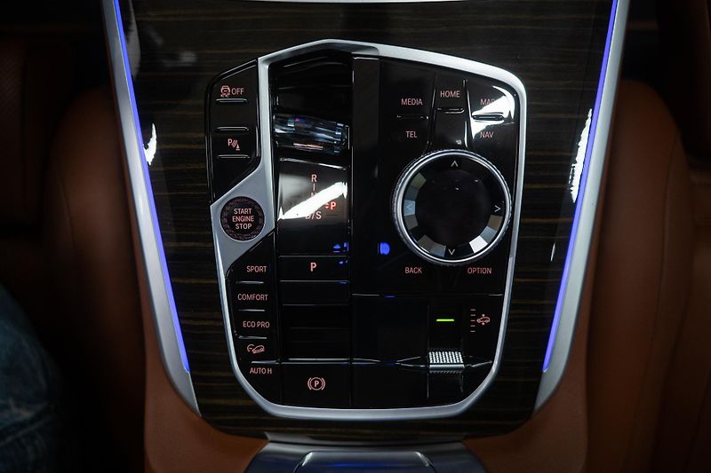 BMW X5 (2025) M30xD 210KW NEZÁVISLÉ MASÁŽ TZ - fotka 36 z 54