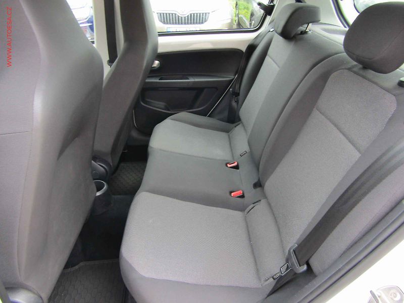 Volkswagen up! (2014) 1.0 MPi - fotka 9 z 14