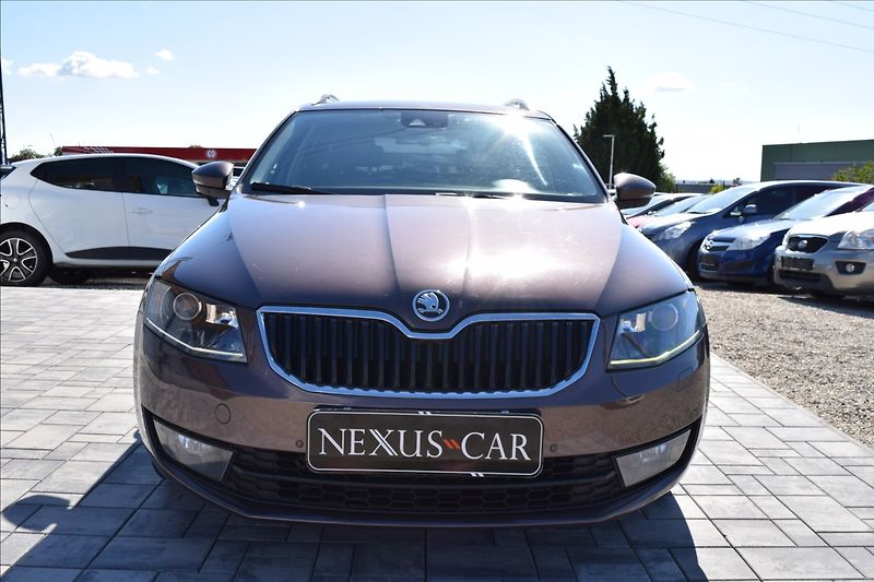 Škoda Octavia 2,0 TDI 110KW DSG TAŽNÉ NAVI - fotka 2 z 47