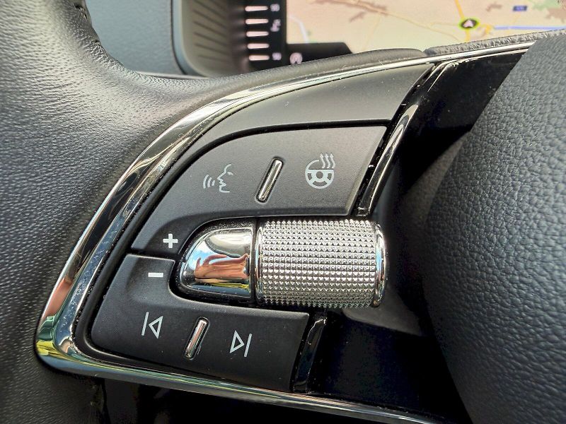 Škoda Karoq (2022) 1.5 TSI 110kW Style - fotka 11 z 35