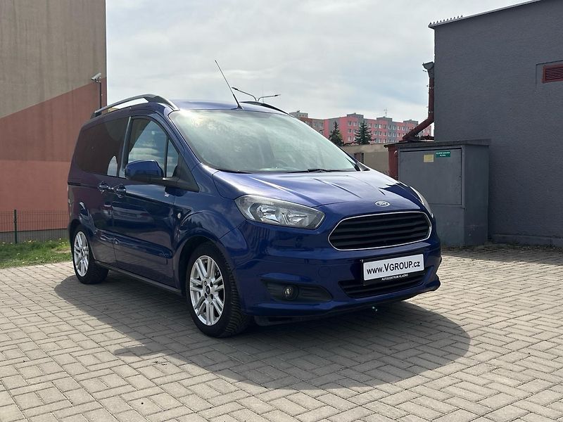 Ford Tourneo Courier (2017) 1.0 EcoBoost 74kW - fotka 16 z 34