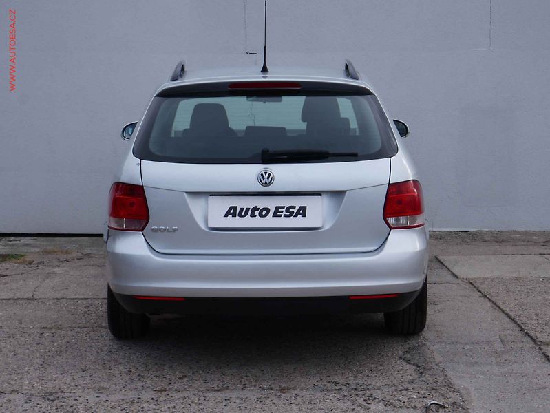 Volkswagen Golf (2009) 1.6i, 2.maj, AC - fotka 5 z 14