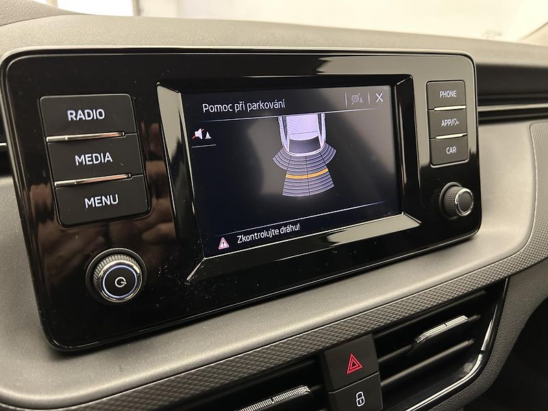 Škoda Scala 1.0 TSI  Ambition   Plus - fotka 13 z 22