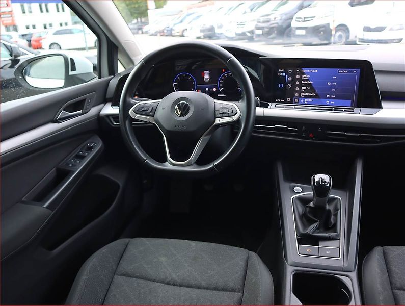Volkswagen Golf (2021) Life 2.0 TDI, Serv.kniha, Navi - fotka 7 z 23