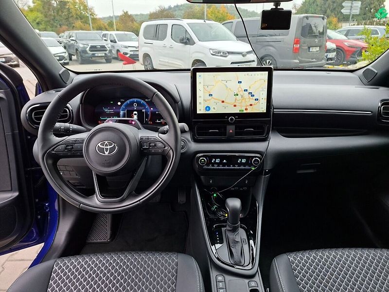 Toyota Yaris 1.5 HEV 130K Executive - fotka 10 z 12