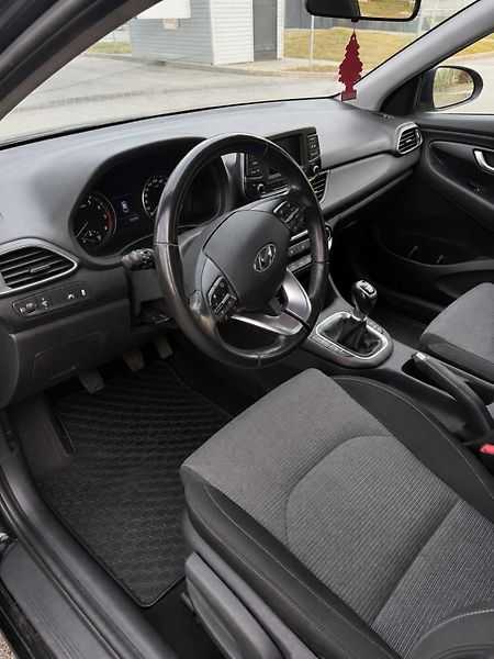 Hyundai i30 (2018) - fotka 3 z 8