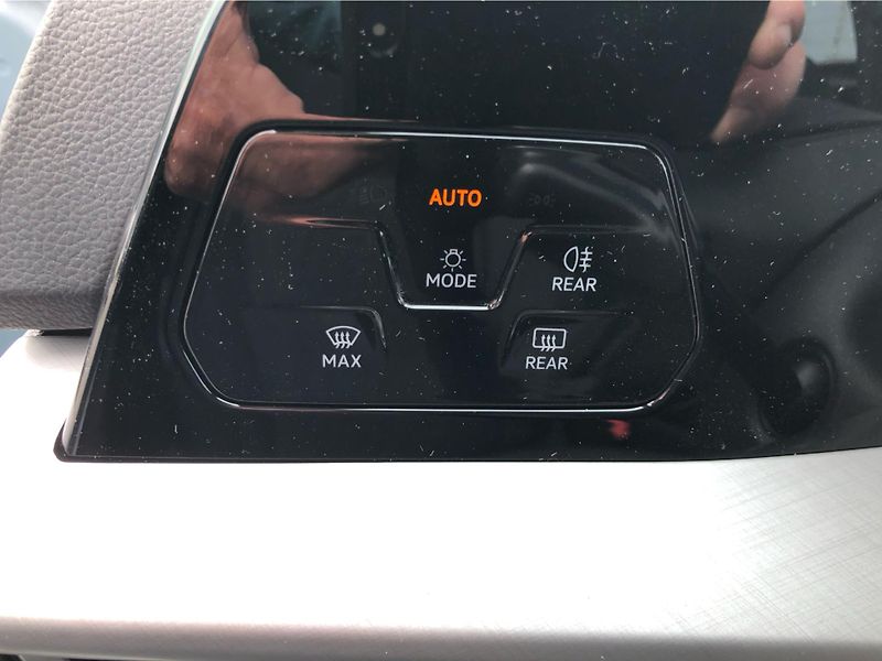Volkswagen Golf Variant People 1,5 eTSI 7DSG m - fotka 16 z 30