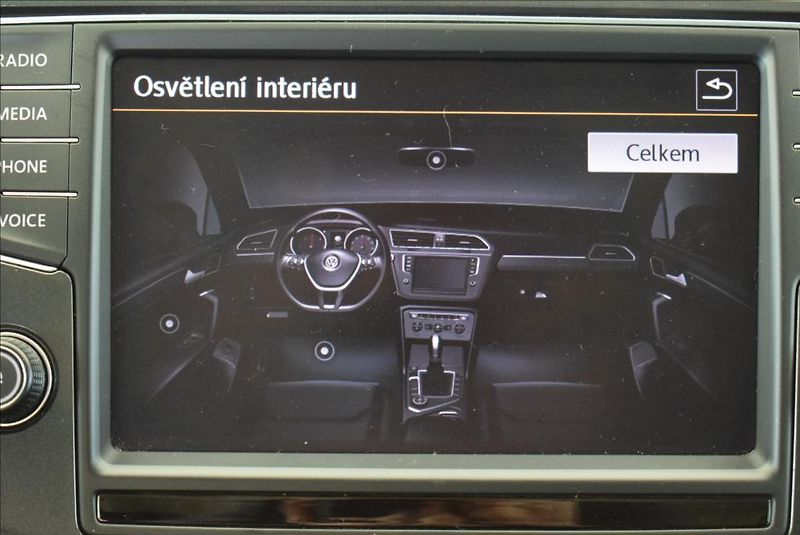 Volkswagen Tiguan 2,0 TDI, DSG,Head Up,Virtual, - fotka 32 z 55