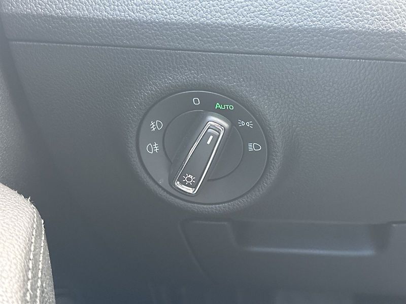 Škoda Superb (2023) Combi 2.0 TSI DSG L&K - fotka 18 z 38