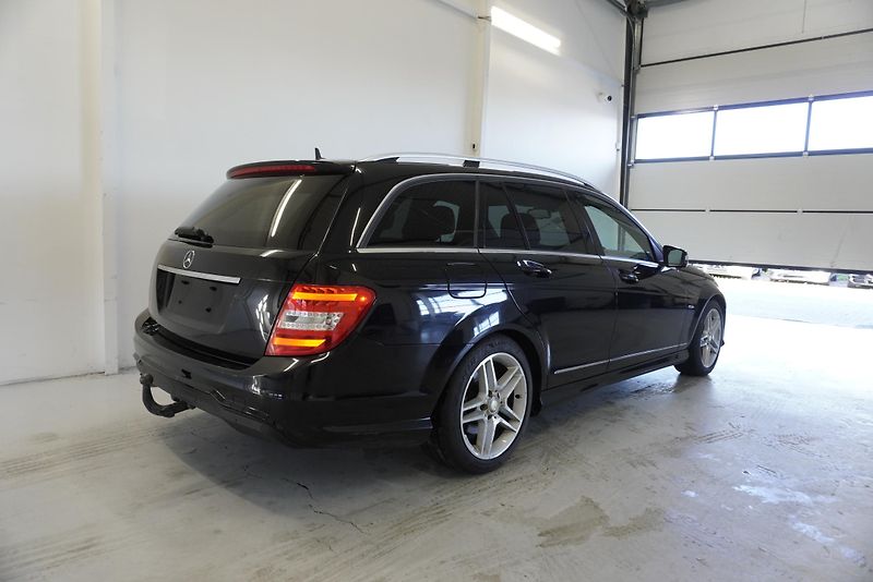 Mercedes-Benz Třídy C 250 2.2CDi 125 kW AUTOMAT - fotka 6 z 33