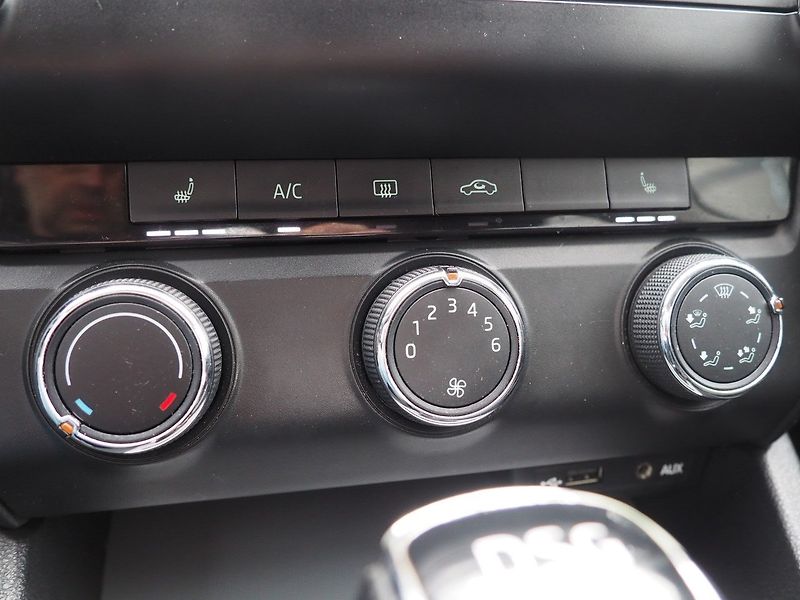 Škoda Octavia (2013) 1.6 TDI, Automat - fotka 27 z 31