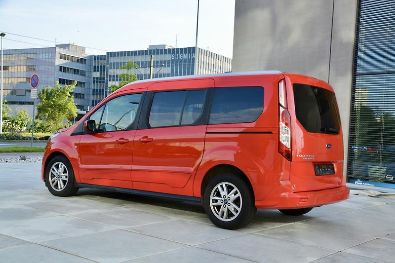 Ford Tourneo Connect (2020) Grand 1.5 TDCI TITANIUM PANORA - fotka 54 z 58