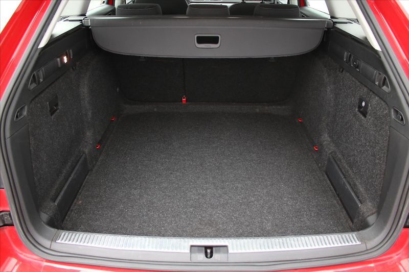 Škoda Superb 1.4 TSI 110kW 1.MAJITEL ČR - fotka 12 z 21