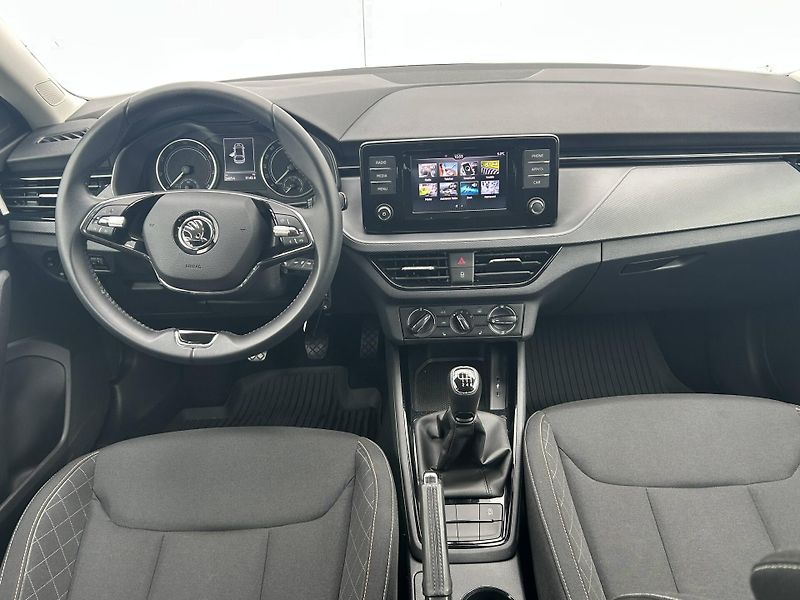 Škoda Scala Ambition 6MP 1,0TSI - fotka 10 z 22