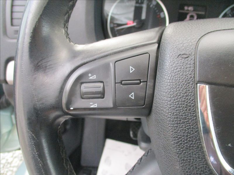 Škoda Octavia 1,4 TSI, klima,xenon,servis, - fotka 21 z 36
