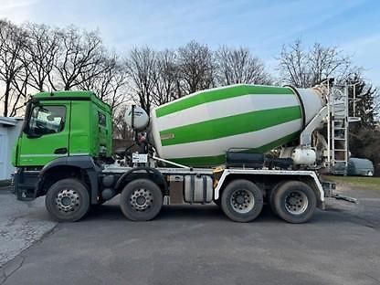 Mercedes-Benz (2018) Arocs 3240 8x4 MIX 9m3 - fotka 4 z 27