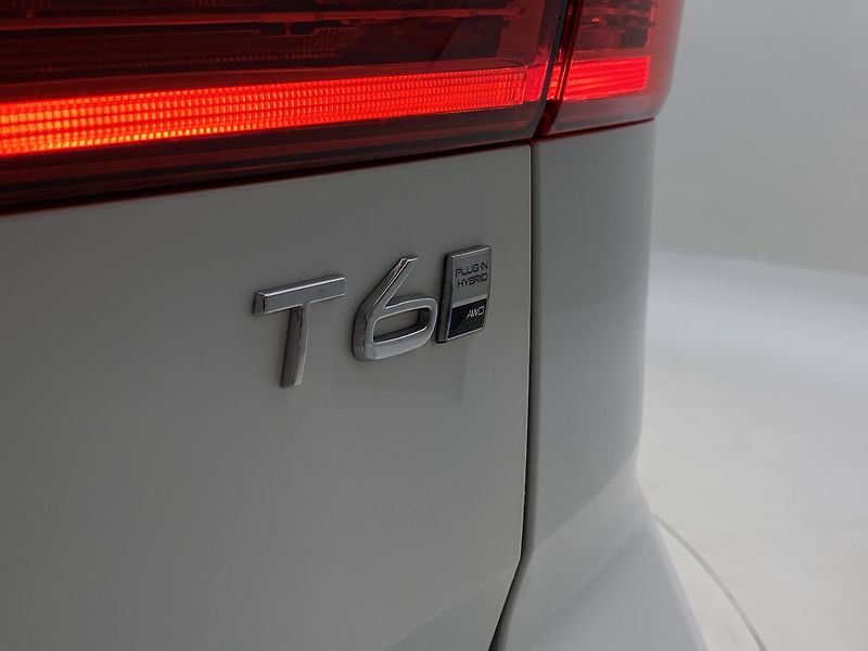 Volvo XC60 T6 AWD RECHARGE DARK PLUS AUT - fotka 39 z 63