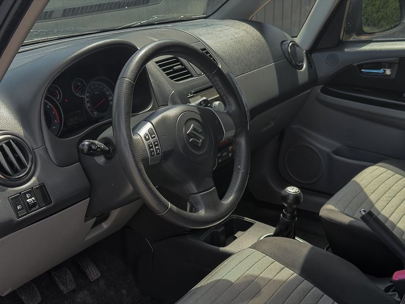 Suzuki SX4 1.6 4x4 PŮVOD ČR - fotka 23 z 23