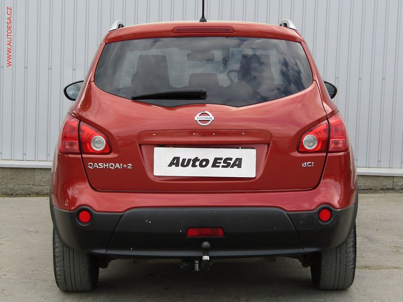 Nissan Qashqai (2009) 2.0 dCi 4x4, 7míst, ČR, AC - fotka 5 z 20