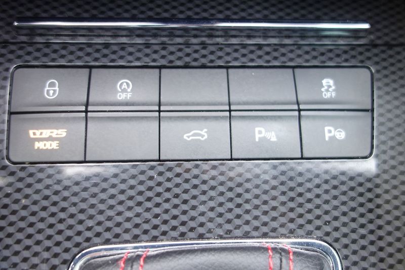 Škoda Octavia 2,0TDi 135kW RS DSG!! PANO!! - fotka 28 z 34